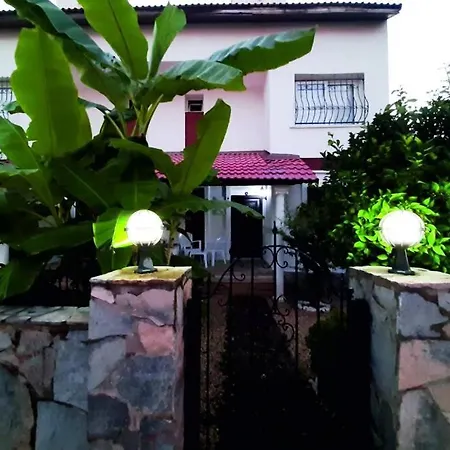 Дом отдыха Kusadasi Villa Lapis Millennium Кушадасы
