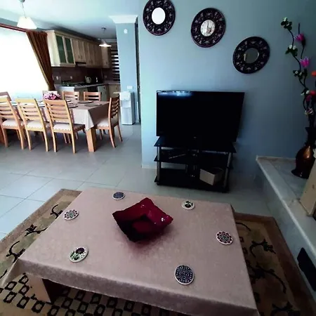 Kusadasi Villa Lapis Millennium Дом отдыха *